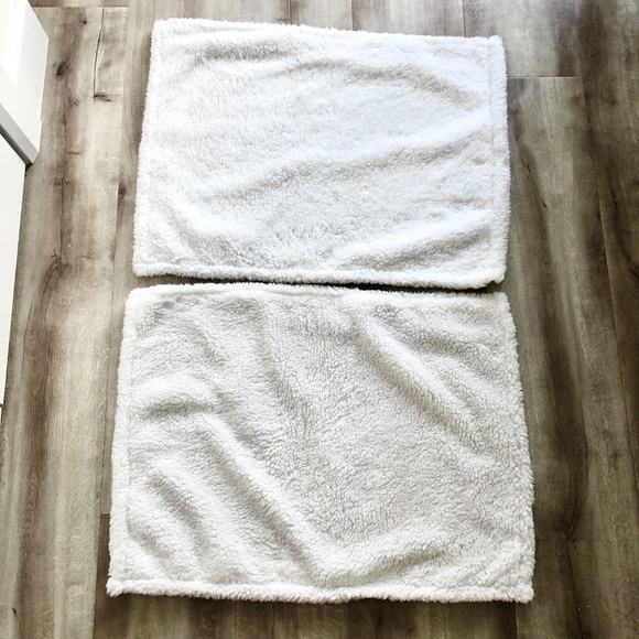 Ugg, Pillow Shams, Sherpa, Set of 2, Blue, Grey, Plaid, Standard, NEW, No Tags - Picture 2 of 12